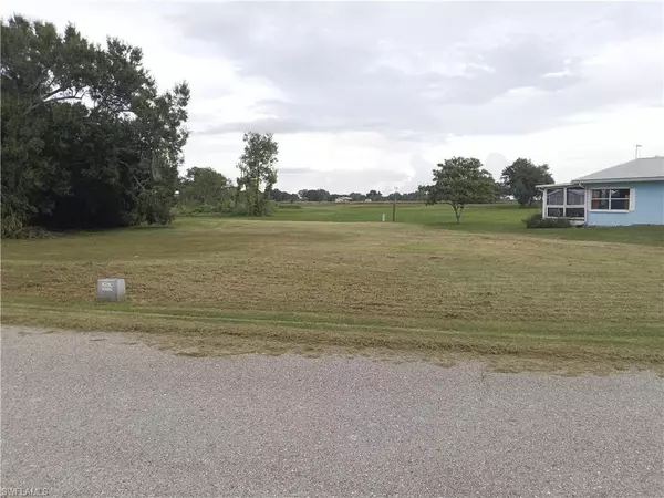 Moore Haven, FL 33471,918 Thatcher BLVD