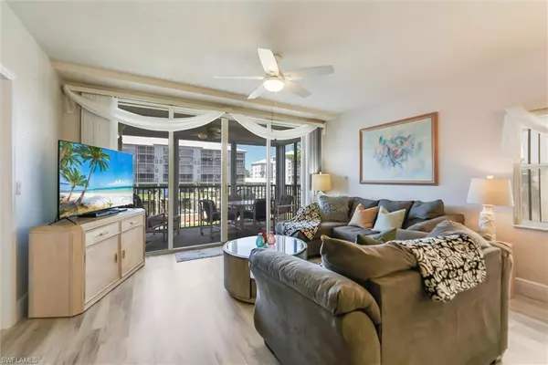 Fort Myers Beach, FL 33931,4481 Bay Beach LN #214