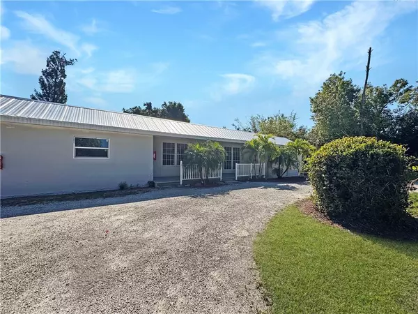 15206 Stringfellow RD #4, Bokeelia, FL 33922