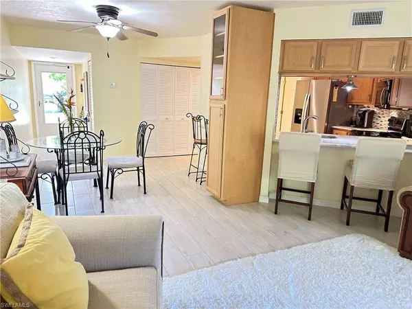 Fort Myers, FL 33919,9635 Eaton Gardens LN #103