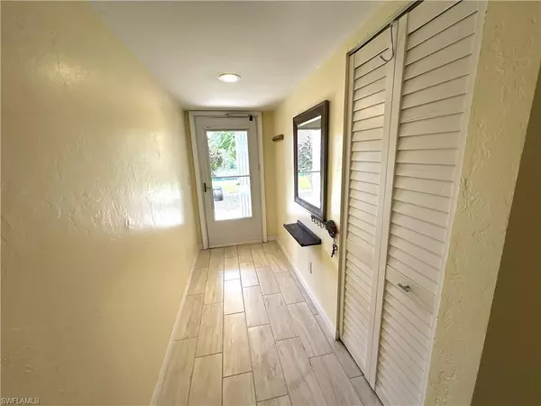 Fort Myers, FL 33919,9635 Eaton Gardens LN #103