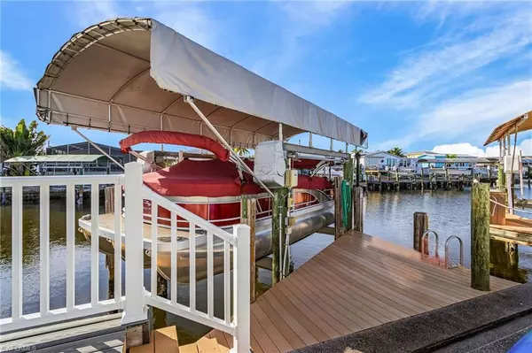 St. James City, FL 33956,3089 Skipper LN