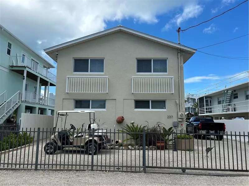 237 Jolly Roger DR, Key Largo, FL 33037
