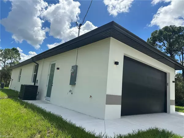 Lehigh Acres, FL 33974,325 Broward AVE