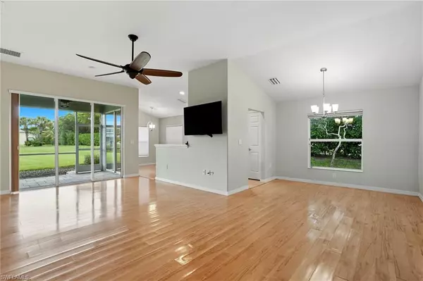 Cape Coral, FL 33991,2427 Woodbourne PL