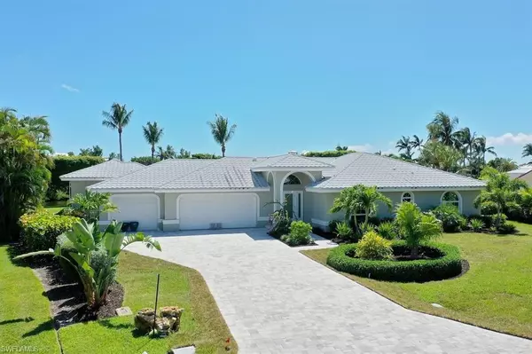 Sanibel, FL 33957,924 Kings Crown DR