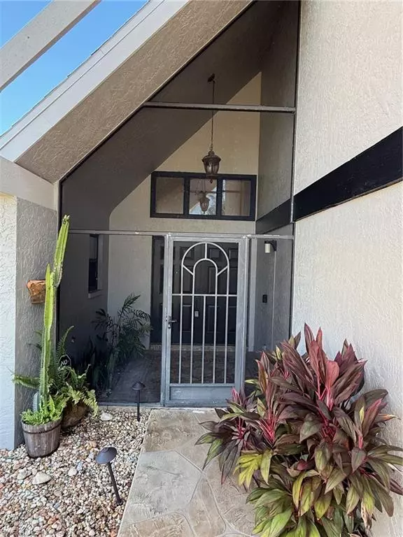 Cape Coral, FL 33991,3417 SW 8th ST