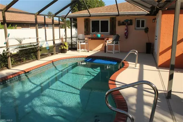 Cape Coral, FL 33990,1122 SE 19th ST