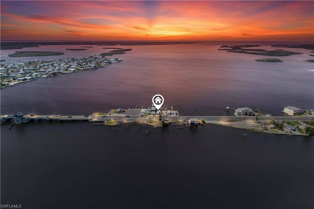 Matlacha, FL 33993,4278 Pine Island RD NW