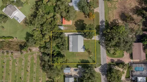 Labelle, FL 33935,1076 Park DR