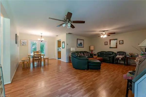 Labelle, FL 33935,1076 Park DR