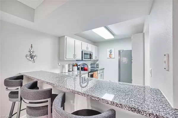 Fort Myers, FL 33919,14861 Summerlin Woods DR #B-11