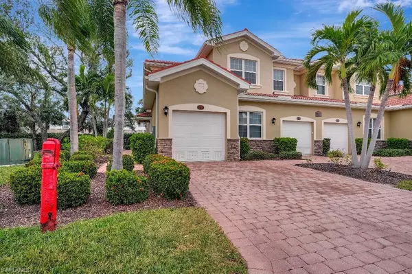 8541 Oakshade CIR #201, Fort Myers, FL 33919
