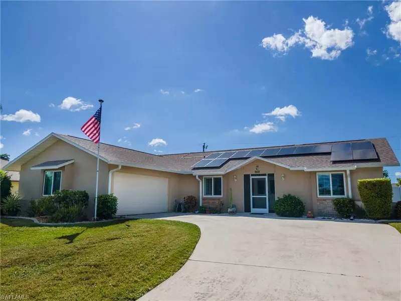 928 SE 21st PL, Cape Coral, FL 33990
