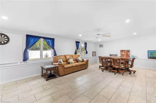 Fort Myers, FL 33908,6118 Park RD