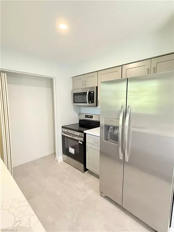 Cape Coral, FL 33904,602 SE 35th TER