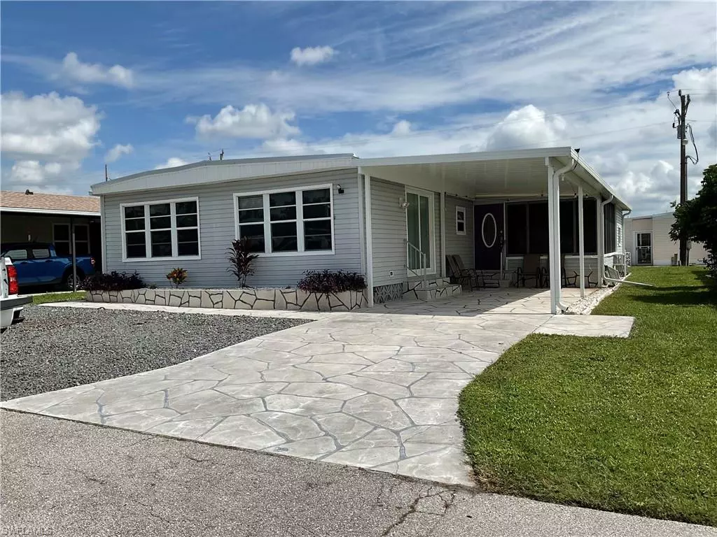 North Fort Myers, FL 33917,245 Shrub LN N
