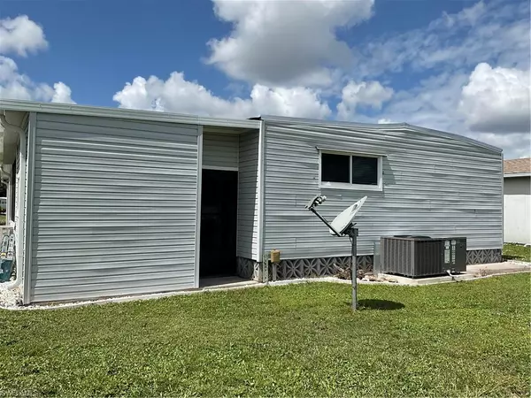 North Fort Myers, FL 33917,245 Shrub LN N