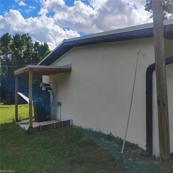 Fort Myers, FL 33905,5071 Lils LN