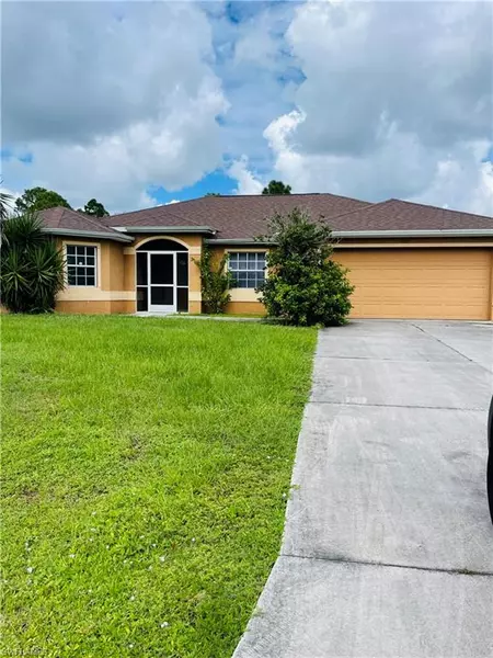 825 Sunrise BLVD, Lehigh Acres, FL 33974