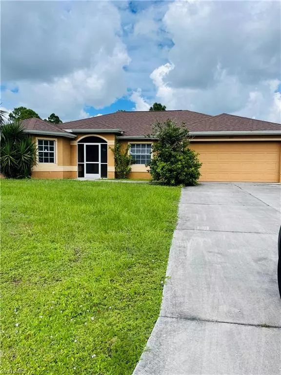 825 Sunrise BLVD, Lehigh Acres, FL 33974