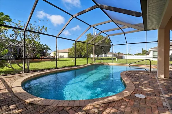 Cape Coral, FL 33909,332 NE 21st ST