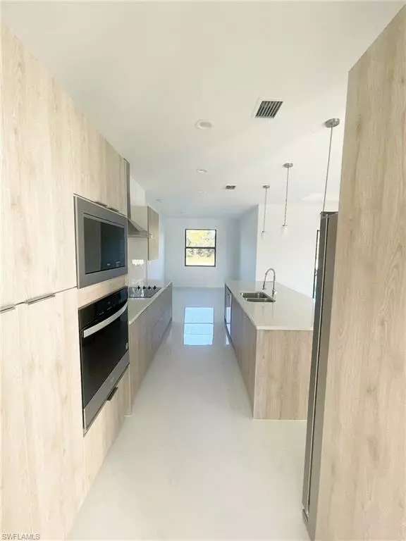 Fort Myers, FL 33905,14121 CARLOS ST
