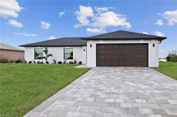 Cape Coral, FL 33909,927 NE 32nd TER