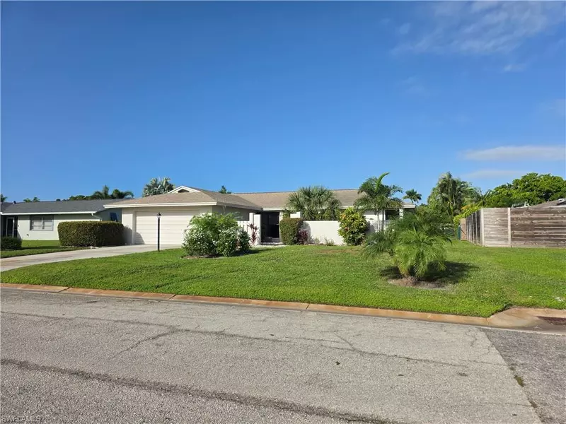 5308 Shalley CIR E, Fort Myers, FL 33919