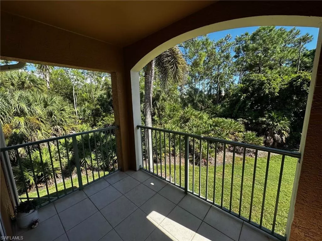 Naples, FL 34104,1270 Wildwood Lakes BLVD #202
