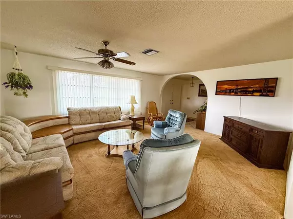 Cape Coral, FL 33904,1136 SE 32nd ST