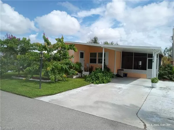 2776 Breezewood DR, North Fort Myers, FL 33917