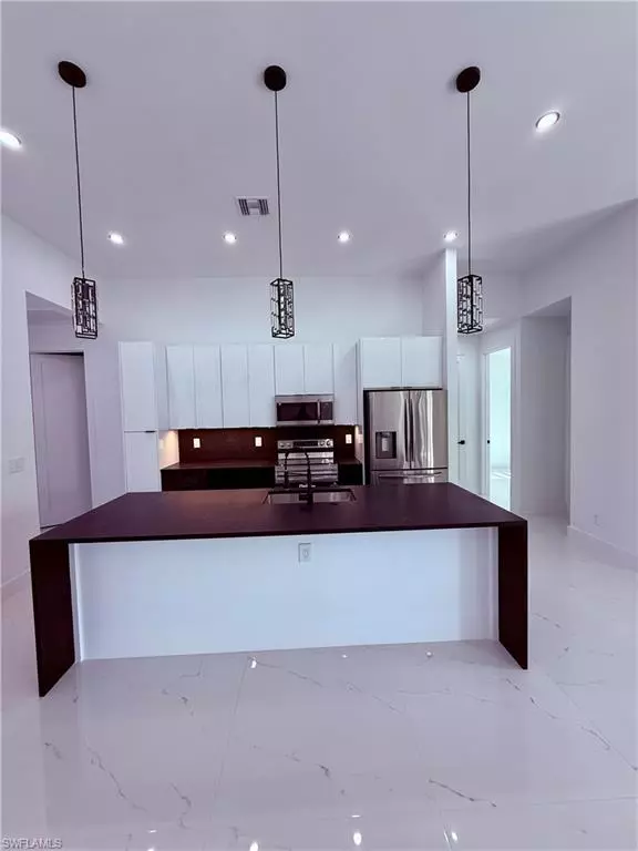 Cape Coral, FL 33914,2709 SW 13th AVE