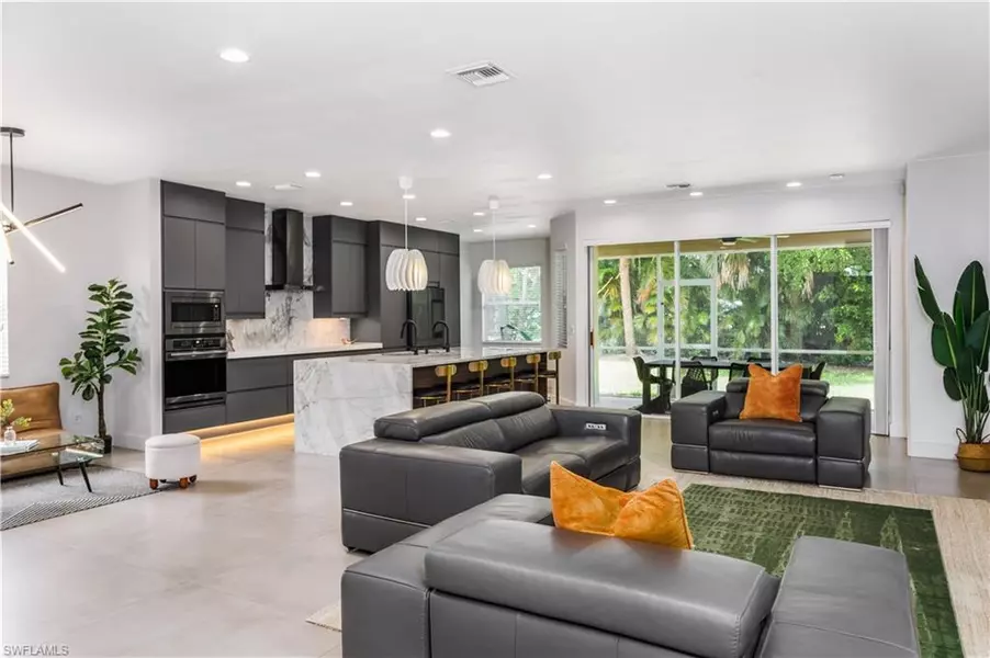 9841 Colonial WALK S, Estero, FL 33928
