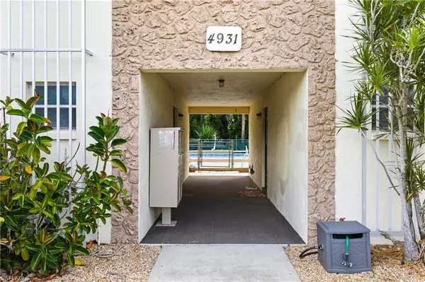 Cape Coral, FL 33904,4931 Vincennes CT #6