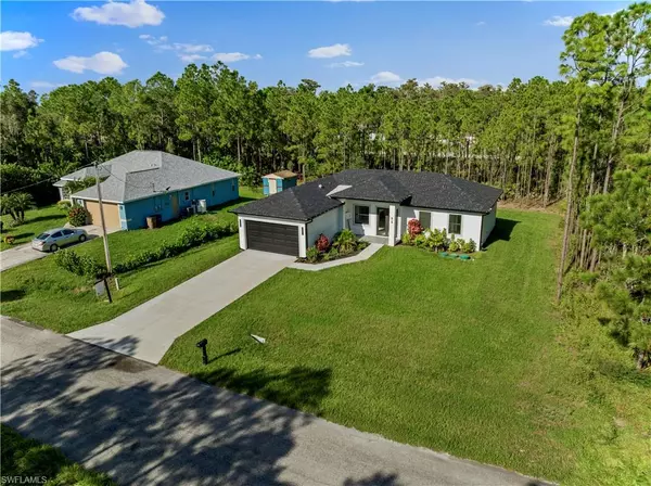 Lehigh Acres, FL 33974,824 Grenada AVE
