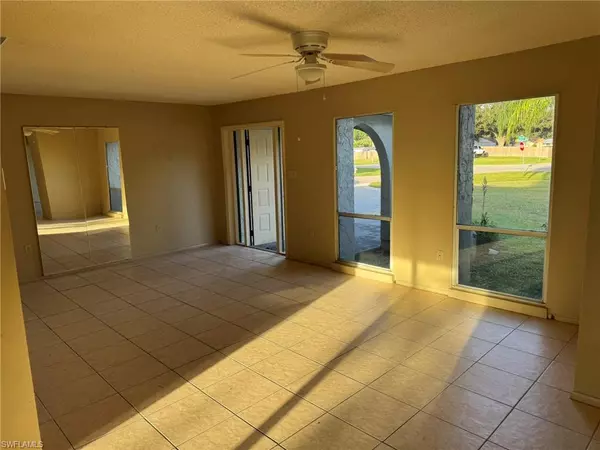 Sarasota, FL 34232,5251 Bunyan ST