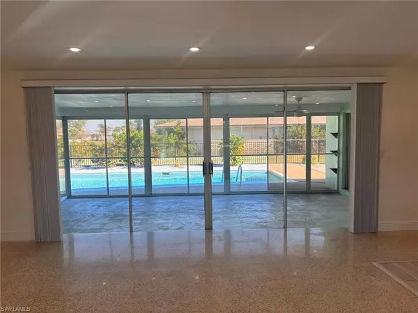 Cape Coral, FL 33914,5917 SW 1st CT