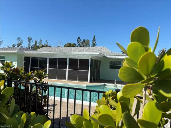 Cape Coral, FL 33914,5917 SW 1st CT