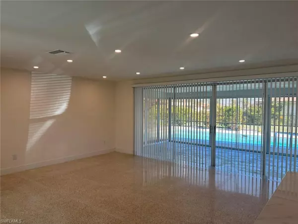 Cape Coral, FL 33914,5917 SW 1st CT