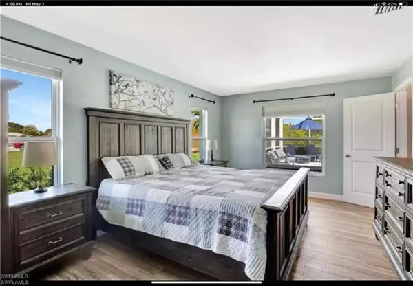 Naples, FL 34112,421 Marathon CT
