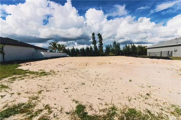 Cape Coral, FL 33909,31 NE 8th TER