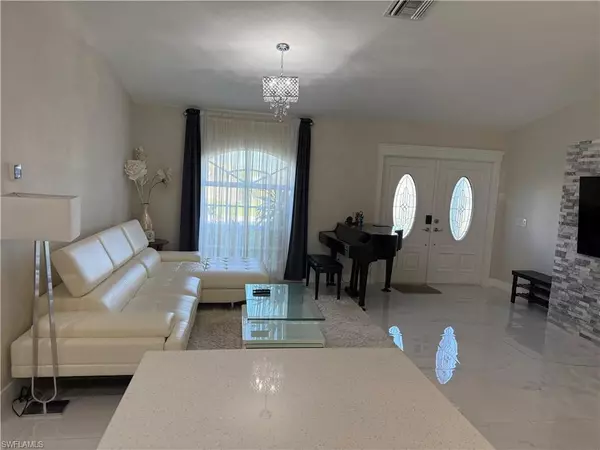 Cape Coral, FL 33914,3025 SW 8th PL