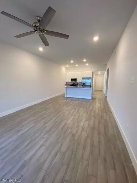 Cape Coral, FL 33990,117 SE 13 ST #117