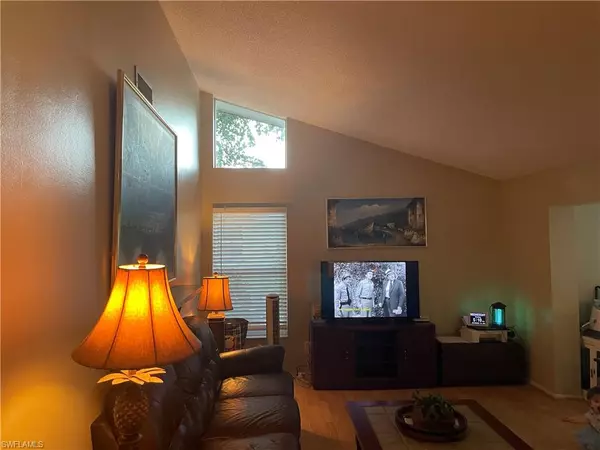 Fort Myers, FL 33919,6335 Hofstra CT W