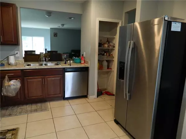 Lehigh Acres, FL 33971,2913 65th ST W