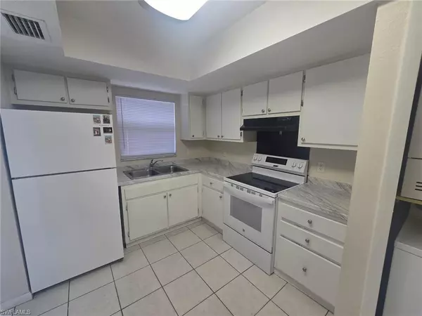 Cape Coral, FL 33904,3815 SE 15th PL #3
