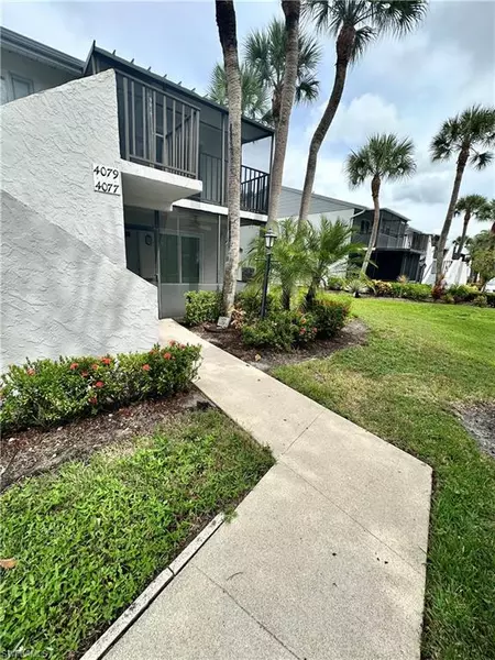 4079 Northlight DR #1802, Naples, FL 34112