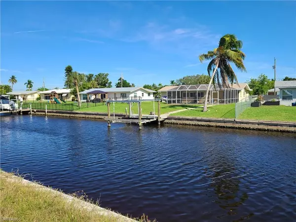 Cape Coral, FL 33904,5275 Tiffany CT