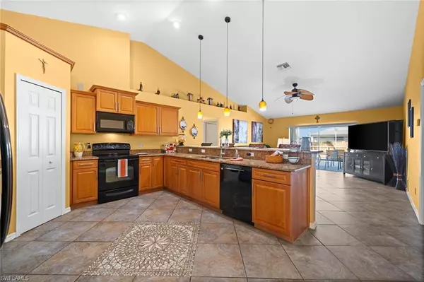 Cape Coral, FL 33909,121 NE 11th TER